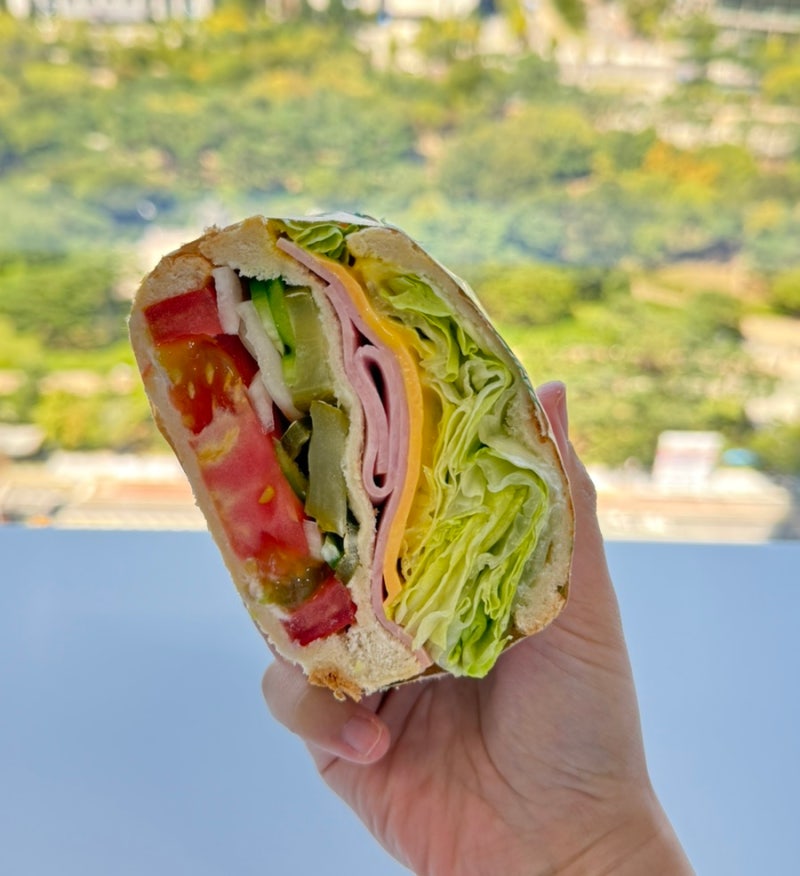 여의도 샌드위치 맛집 추천｜달리는커피 여의도더현대점 직장인 점심 후기