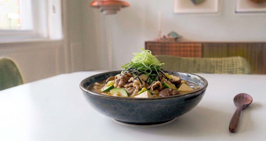 고기 볶는 순서가 맛을 180도 바꾼다? 소문난 차돌된장찌개 레시피 재료