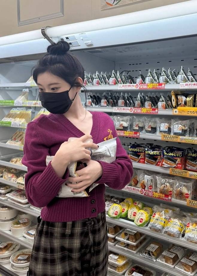 올가을엔 보라색이 끌려, 연예인 일상룩으로 본 퍼플 데일리룩 코디 모아봄