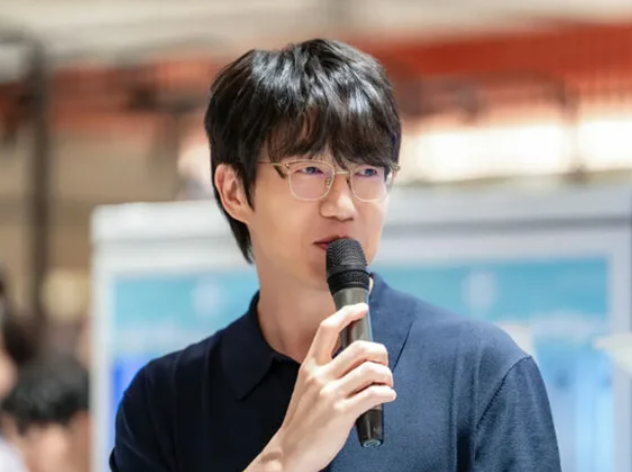 "티켓값 16만원인데 땡볕 대기?" 성시경 야외 콘서트 논란 및 최악 후기 전말