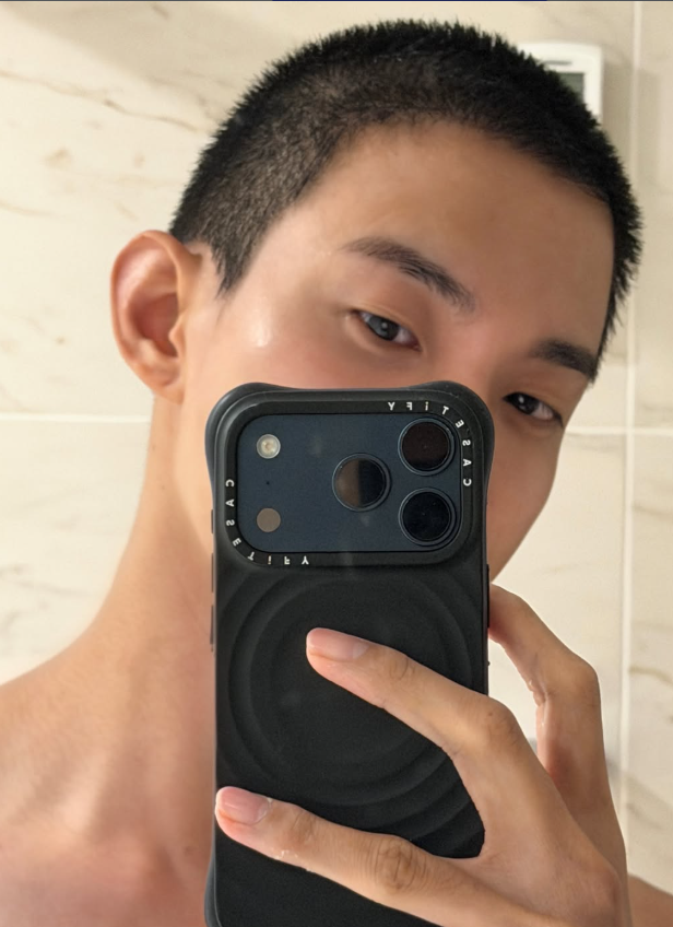 머리 밀고 웃던 도겸 결국 울었다…입대 하루 전 라방에서 무슨 일이
