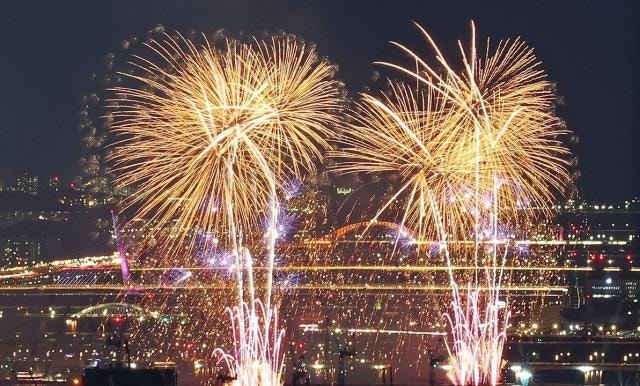 2026 여의도 불꽃축제 시간표와 명당 총정리, 100만 인파 후기까지