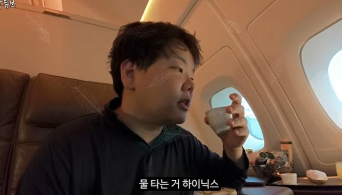 1500만원 퍼스트클래스 타고도 "물 탄다" 외친 곽튜브, 하이닉스 -14% 계좌의 전말