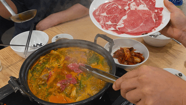 [맛집 와따] 쯔양 먹방 보고 참지 못하고 다녀온 대구 등촌샤브칼국수 서구점, 사골 육수가 ....