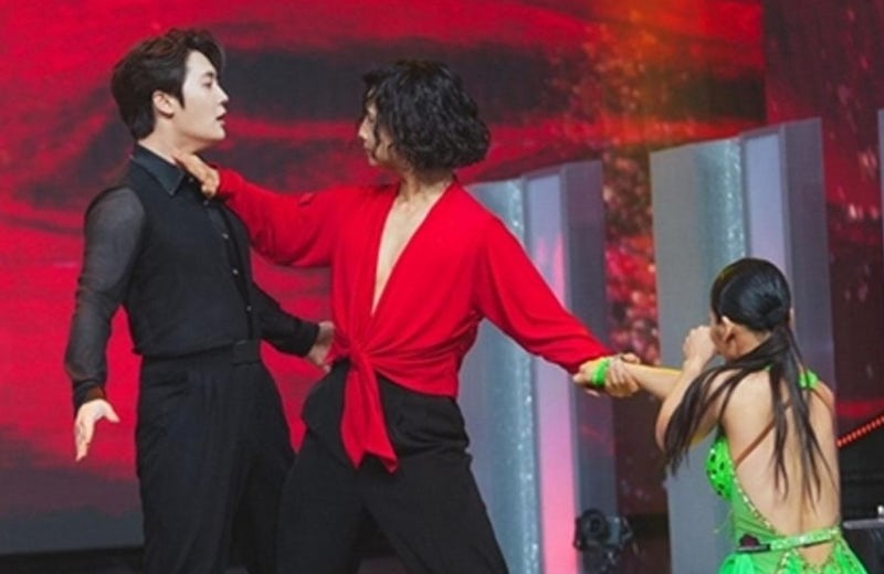 강호동 눈물 보니 다들 울컥했다…10년 만에 돌아온 ‘그 조합’ 첫방부터 난리