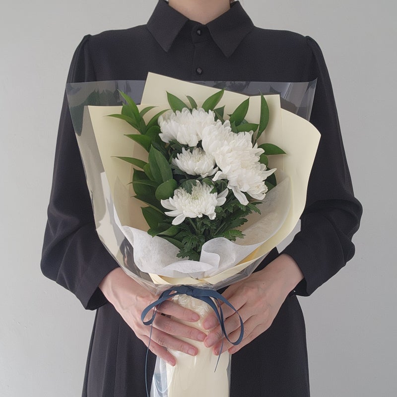 성묘 꽃다발 생화와 조화 어떤 게 좋을까? 준비 전 알아둘 차이