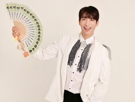 김동찬 첫 팬미팅 전석 매진…영탁·박군 등 축하 릴레이