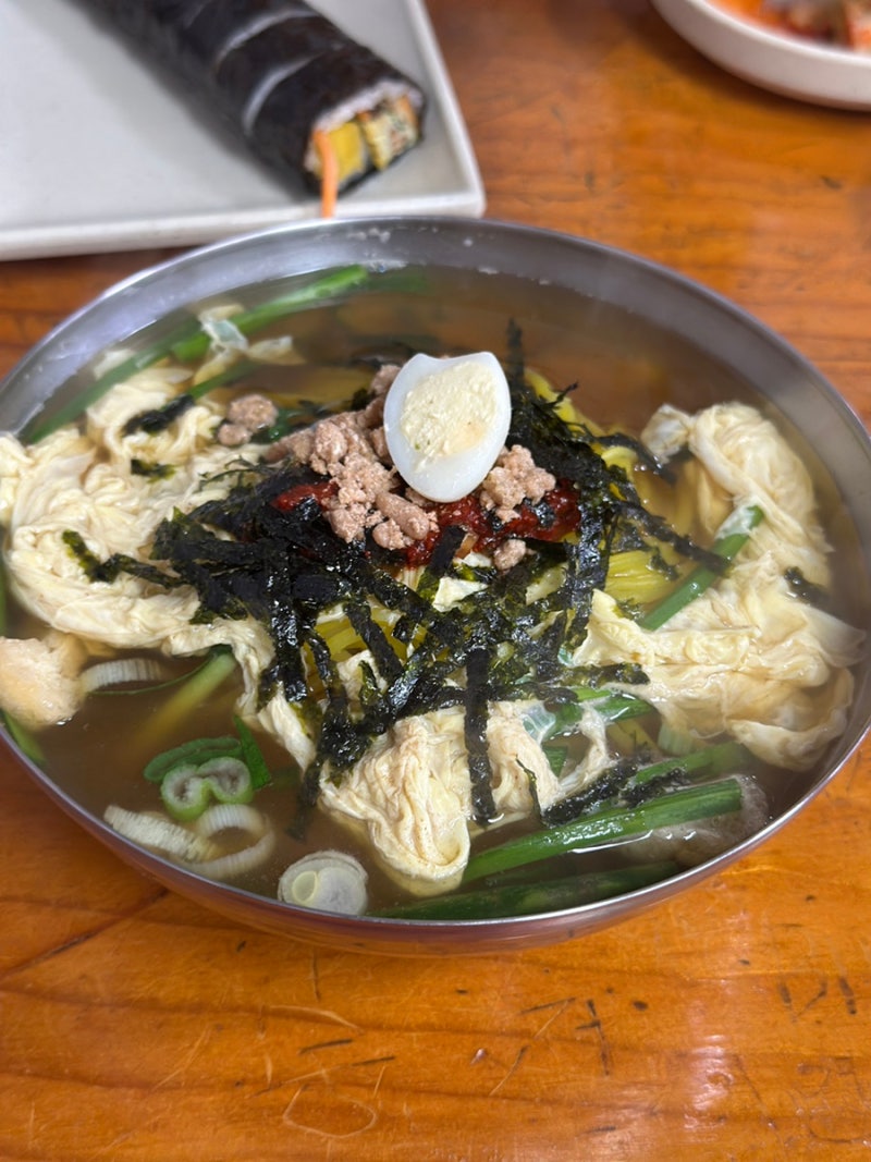 옥천 물쫄면과 김밥이 맛있는 줄서는 집 풍미당