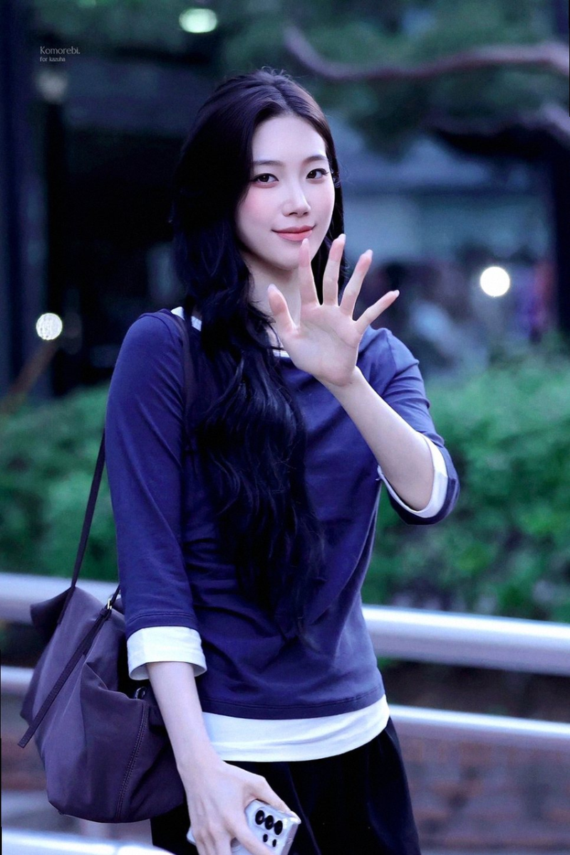 수지 닮은꼴 카즈하, 10만원 옷에 9백만원 가방? 현장 목격담 속 숨은 비밀