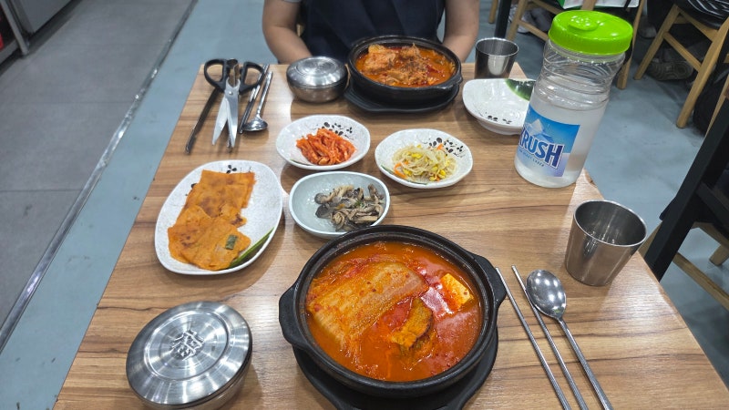 구로디지털단지 맛집 참진정 김치찜 묵은지 닭볶음탕 혼밥 추천