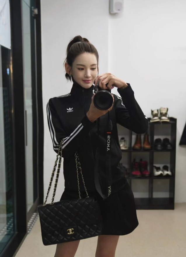 ‘8등신 송혜교’로 불리던 정가은 벌써 48세…아디다스 져지 하나 입었는데 전성기 때 그대....
