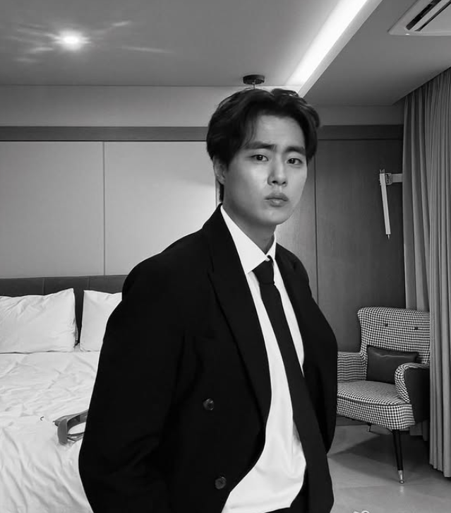 '경이로운 소문' 조병규, 학폭 의혹 관련 법적 공방 이어지는 가운데 군 입대 예정 (프로필·....
