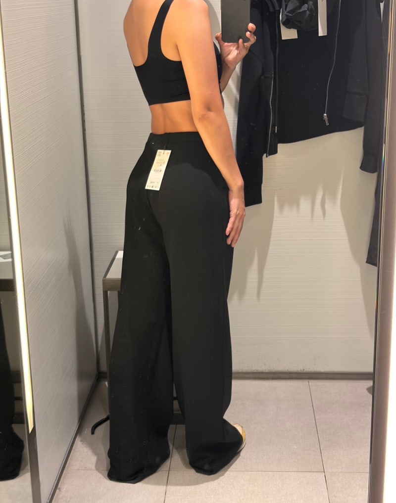 ZARA 인터락 플레어 팬츠 + 슬림핏 반소매 티셔츠 자라 운동복 착샷