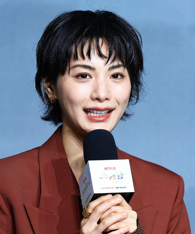 문신 지우고 1968만 남겼다 배우 나나 전신 타투 제거 그 자리 재생크림 추천과 딱지 그냥 두....