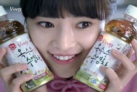 하이킥 먹방 한 번에 40억? 황정음 CF 전성기의 구조를 뜯어보니