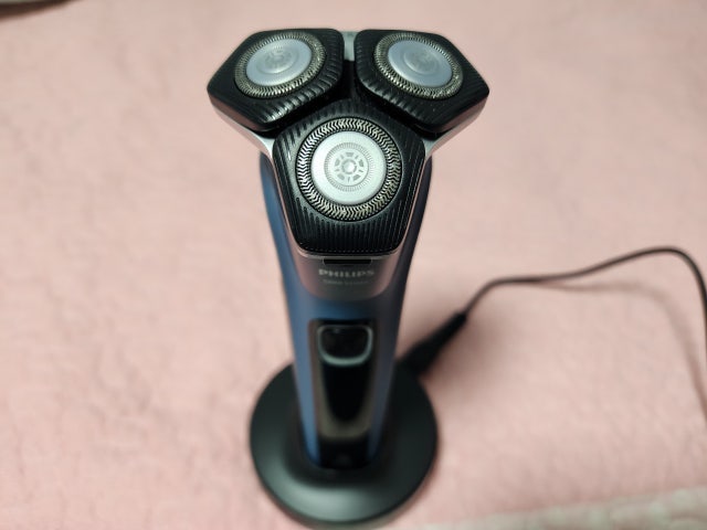 전기면도기 추천 필립스 SkinIQ 5000 S5880/33, 360° 플렉스헤드면 턱선 면도까지 편할까?
