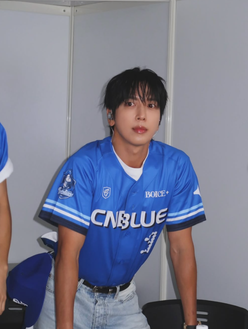 "2022년에 다 찍었는데 이제야?" 정용화 "밑도 끝도 없이 너다" 10월 첫방…씨엔블루·나이·작....