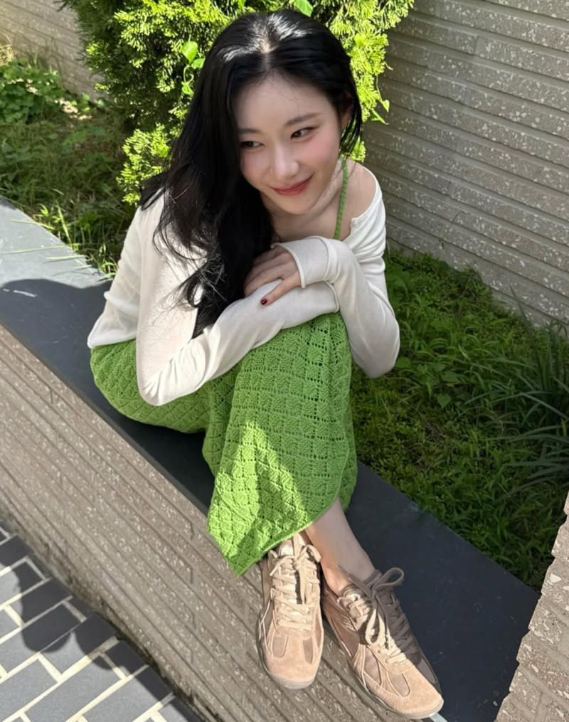 요즘 느좋녀로 뜨고있는 있지 채령 나이 프로필 휠라 코디 총정리