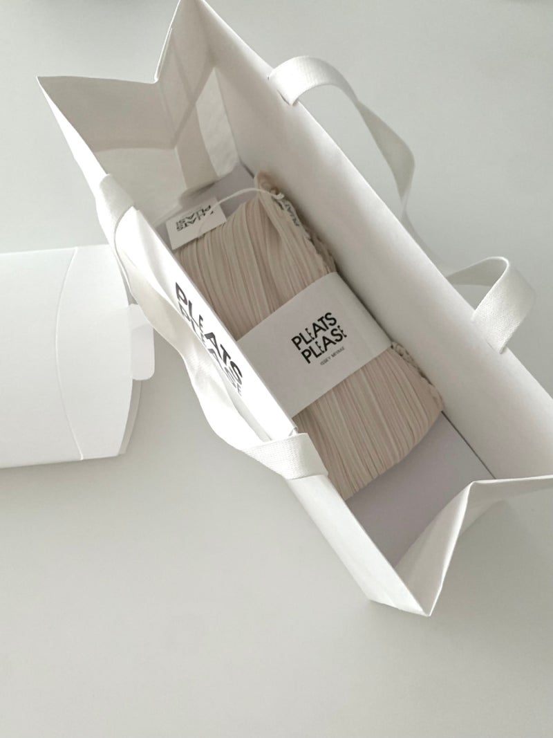 ISSEY MIYAKE 이세이미야케 플리츠플리즈 베이직 스카프 베이지 리뷰