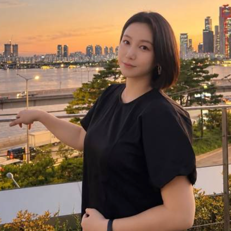 김옥빈 임신 근황 공개, 남편 직업 나이 비공개 이유와 결혼 이야기