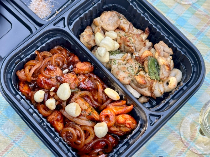 기영이숯불두마리치킨 반반에 돼지껍데기 누들 추가 후기