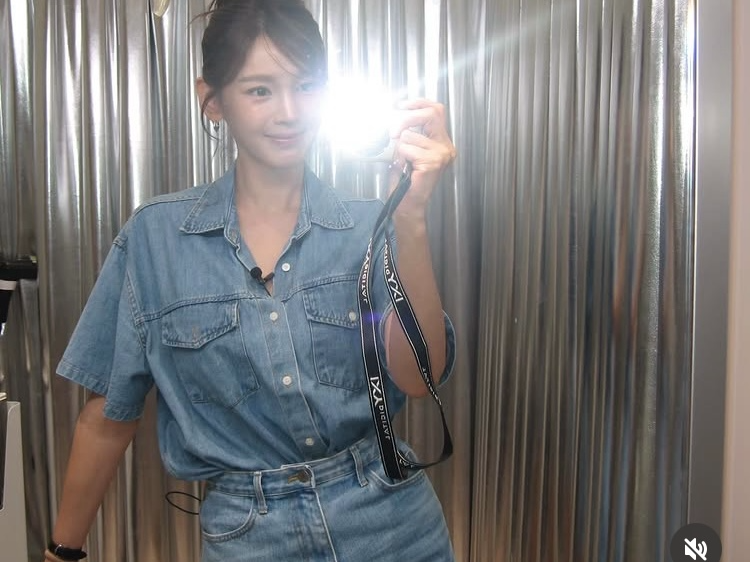 정가은 49세 믿기지 않는 청청패션, 데님 셋업 톤·기장·헤어까지 40대 코디법 확인