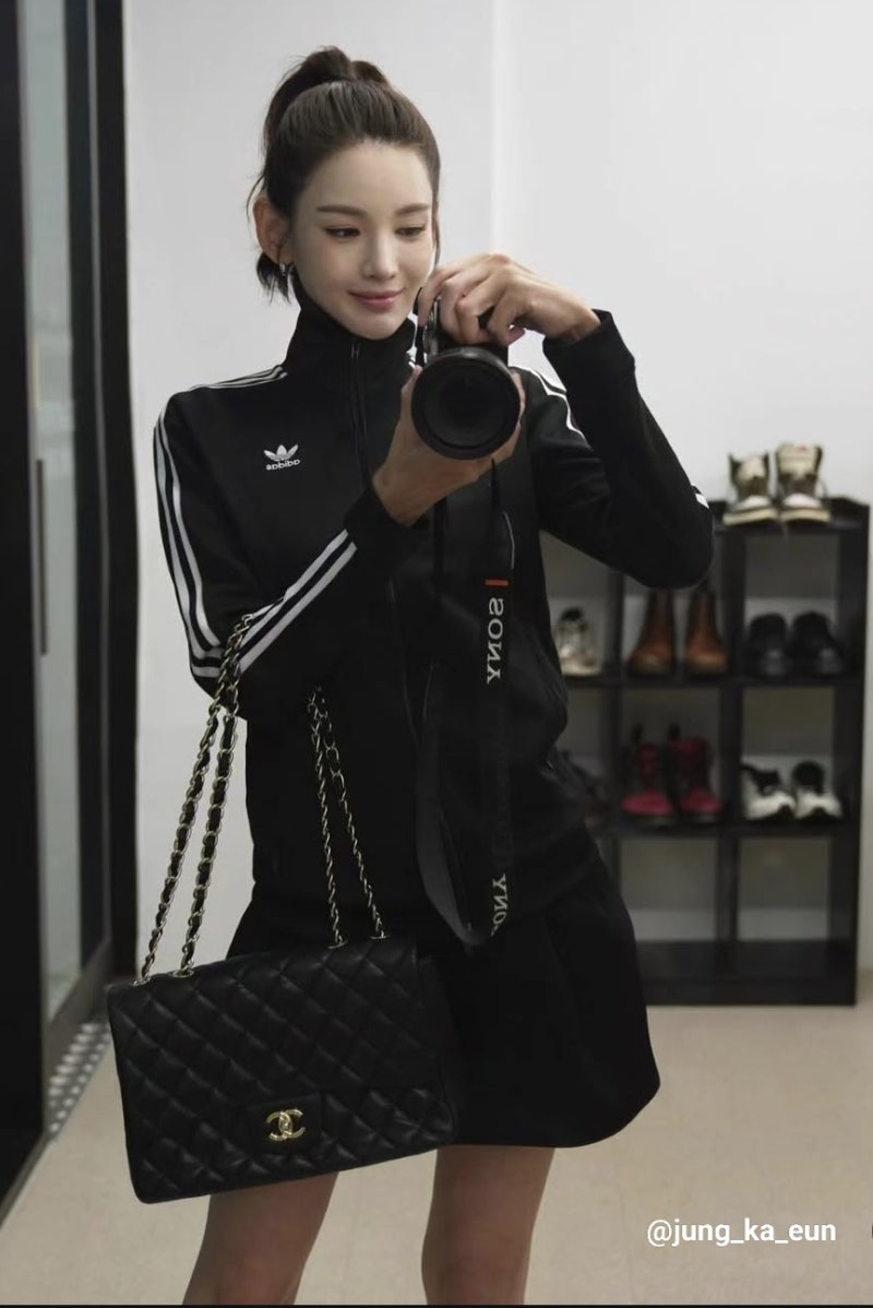 49세 맞아? ‘롤코녀’ 정가은, 아디다스 저지 패션에 리즈 시절 소환
