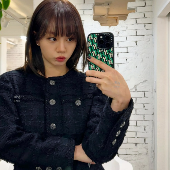 "하객 민폐룩 등극" 걸스데이 혜리, 소진 결혼식 참석 후 뒤늦게 재조명된 전말