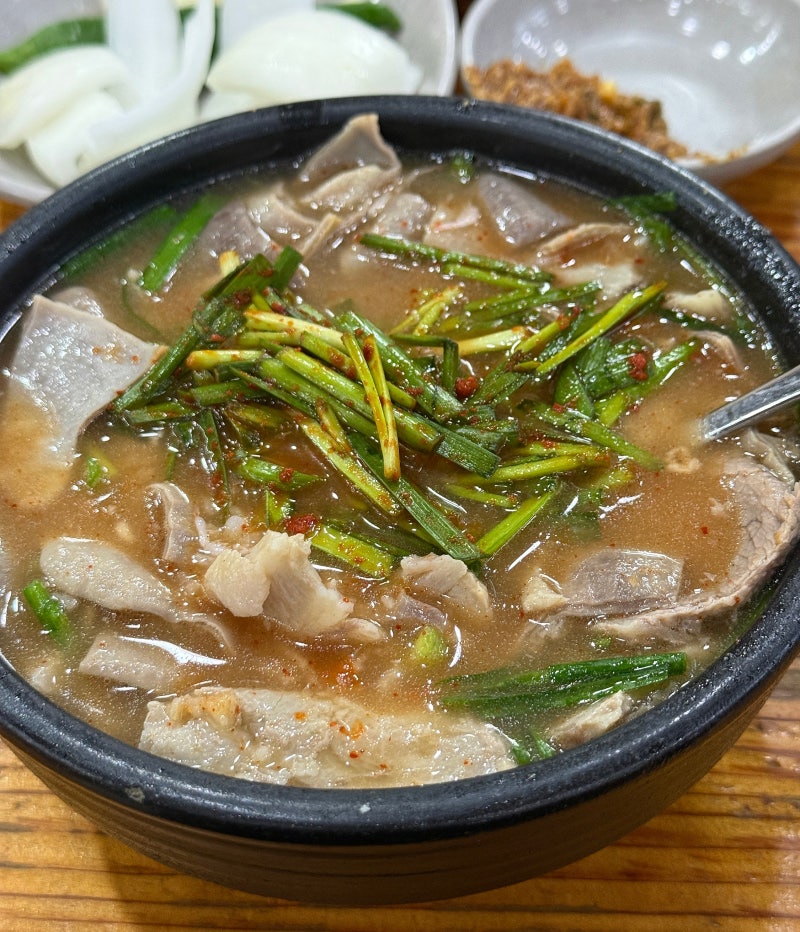 [부산/사상] 합천일류돼지국밥 | 진한 마늘향과 묵직한 국물의 돼지우동 & 섞어국밥 후기