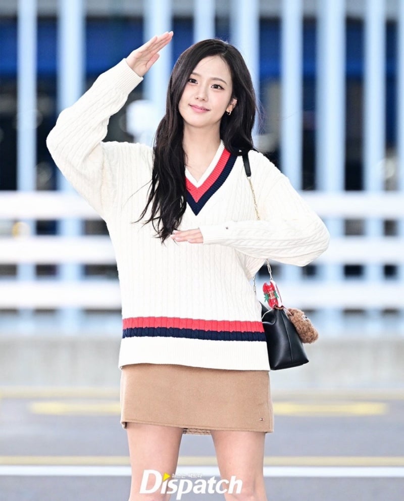 신곡 춤까지 추더니 곰인형도 챙겼네, 지수 진짜 깨알이다