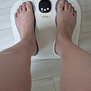 다리피로가 싹풀리는 <블링크 저주파 발마사지기 > ems 발바닥 종아리 지압 마사지기