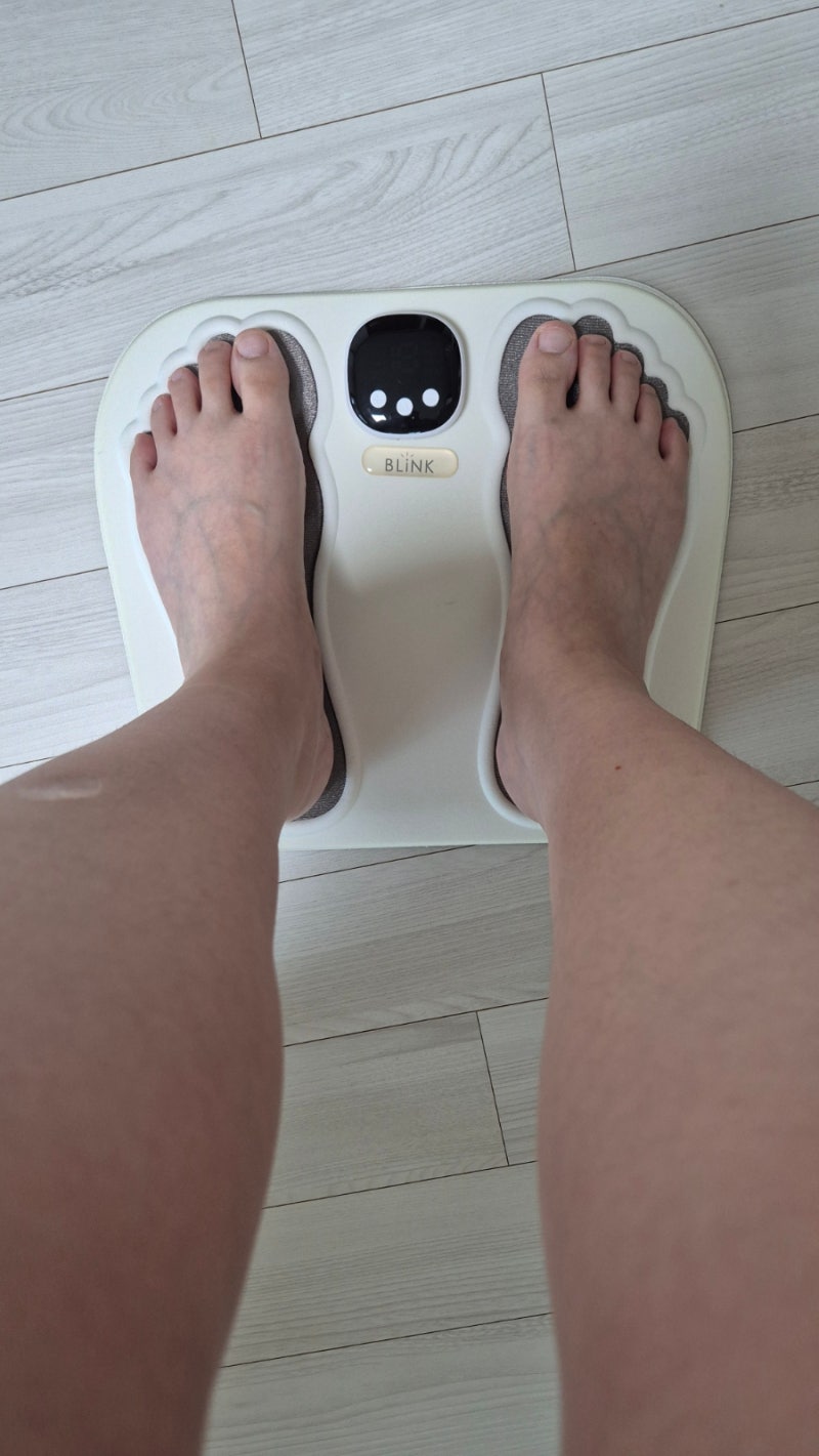 다리피로가 싹풀리는 ems 발바닥 종아리 지압 마사지기