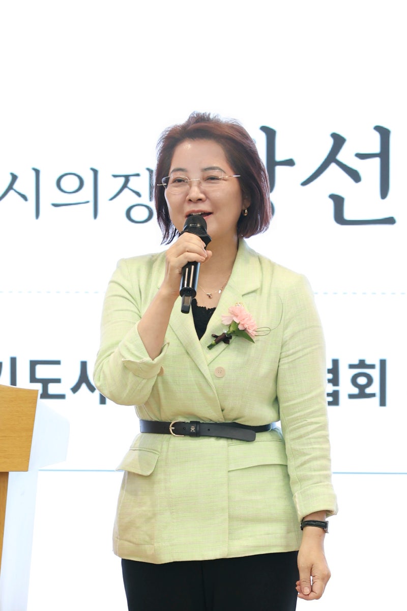 [과천시의회] 따뜻한 온기로 행복을 더하는 길, 제27회 과천시 사회복지의 날 기념식 현장!