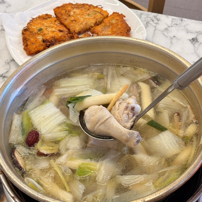 동대문 닭한마리골목 푸짐한 모임 장소 추천, 순희네 빈대떡 닭한마리 동대문본점 솔직 방문....