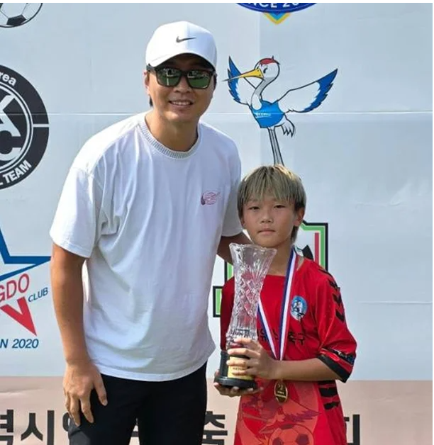 "TV에 가족 다 나와놓고"…이동국, 축구선수 아들 향한 막말 토로했지만 누리꾼 '냉담'