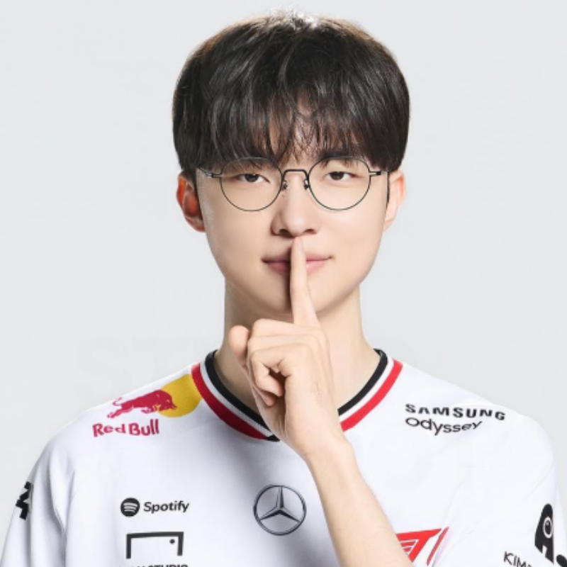 12년을 한 팀에서 버텼다, 페이커는 다시 세계 정상에 섰다