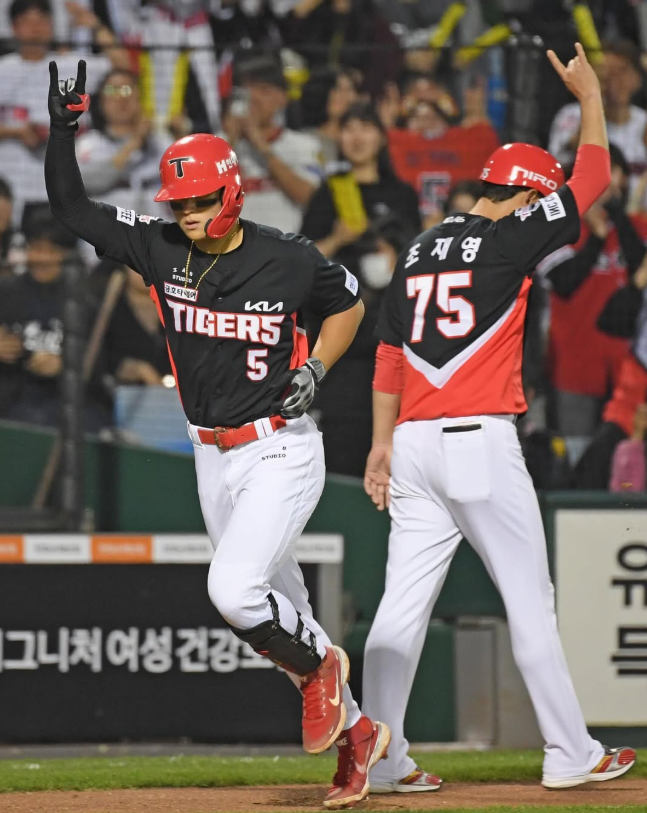 "KIA 김도영 마침내 40홈런 달성" 대구 삼성전 40호 홈런 기록과 의미