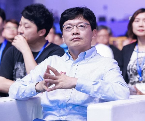 <b>재산</b> 7조 게임재벌 <b>권혁빈</b>, 스마일게이트 창업자 이혼...아내에 <b>2.5조</b>....
