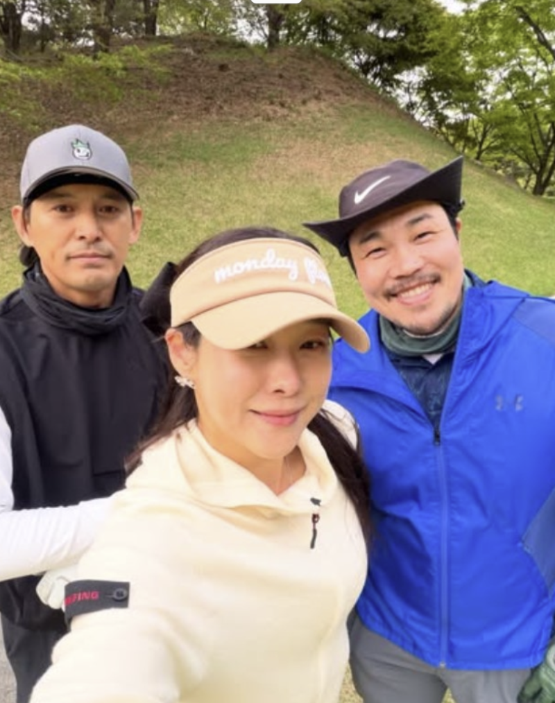 현영, 남편과 골프는 “봐주는 것 없다”더니, 올해는 오지호·신승환과 라운드