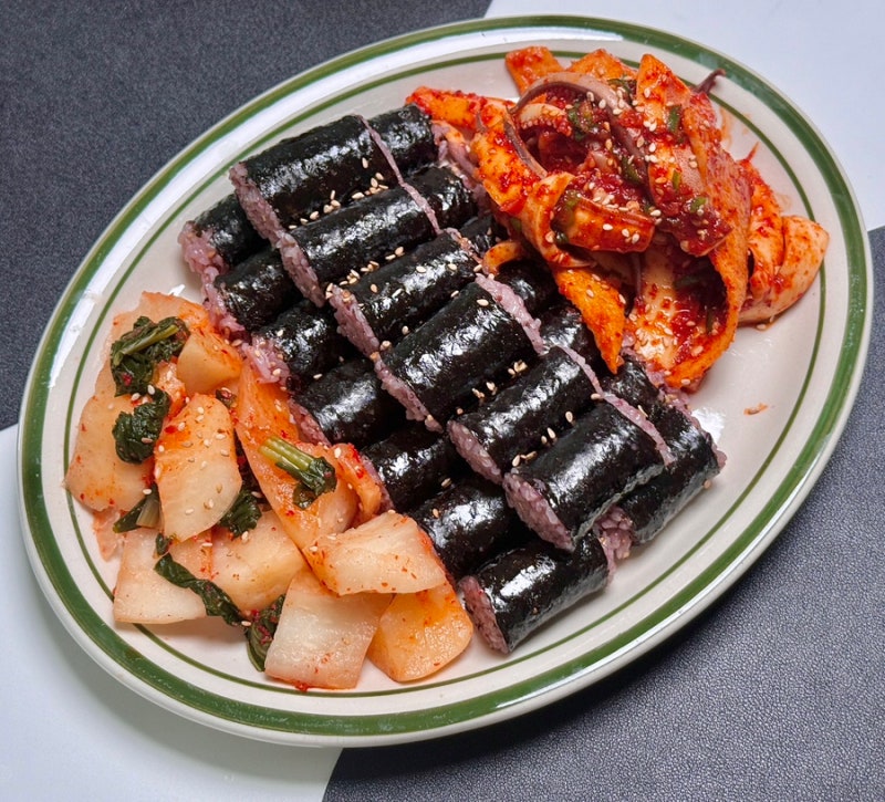 충무김밥 오징어 어묵 무침 만들기 계속 들어가는 오징어무침레시피