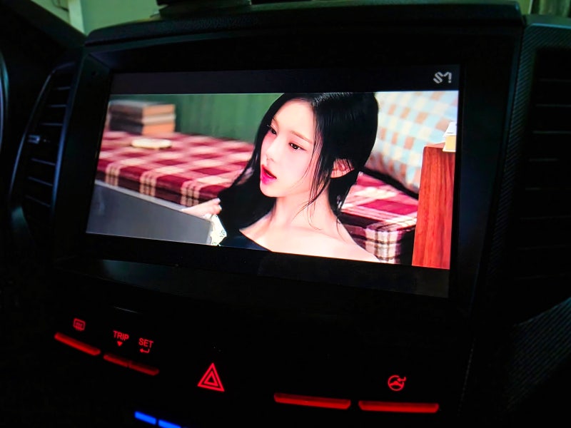 티볼리 안드로이드올인원 모터스밸류 7862 장착, 고화질 후방카메라 교체까지 완벽하게 시공....
