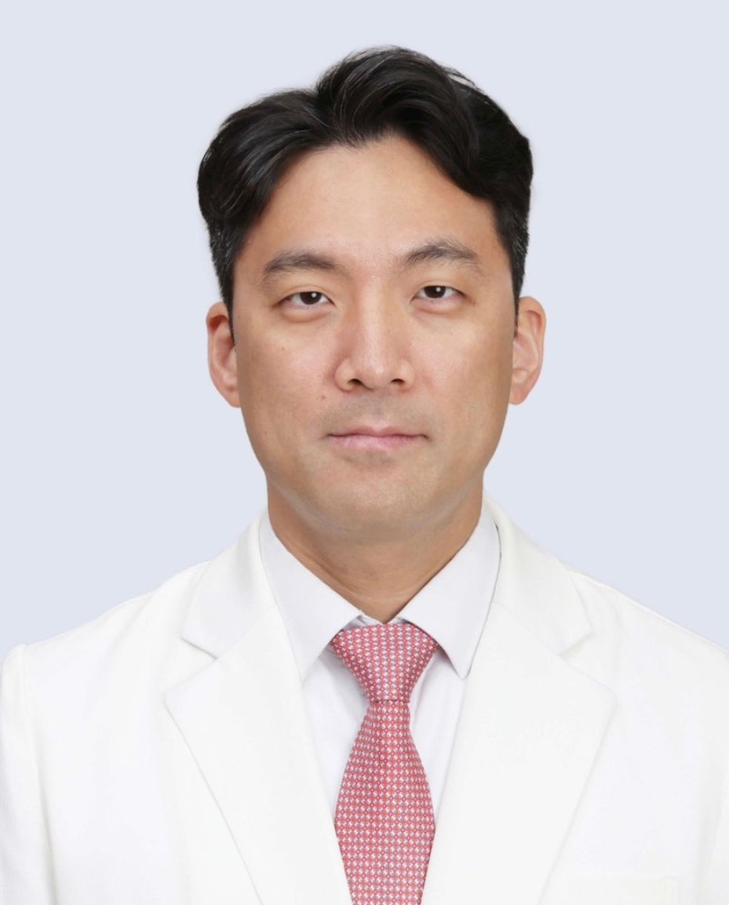 "반라 상태로 지하철 화장실서 발견"… 알코올 중독 극복한 간담췌외과 이준서 의사의 반전 ....