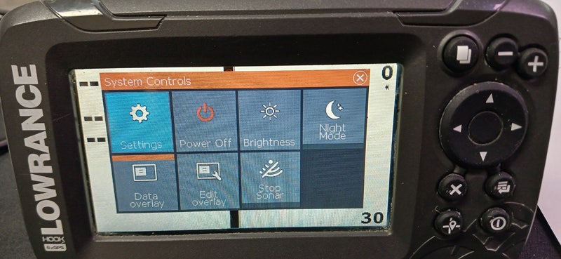 로렌스어탐기 HOOK2 4GPS 전력소모량은 몇 와트이며 전압12V, 전류 12A 납산 배터리로 몇시간동....