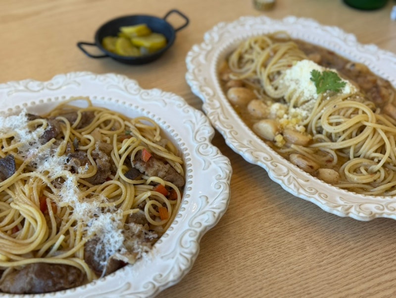 제주 함덕해수욕장 맛집 반디파스타, 뷰가 너무 좋아 바다 보면서 먹는 우삼겹파스타와 오일....
