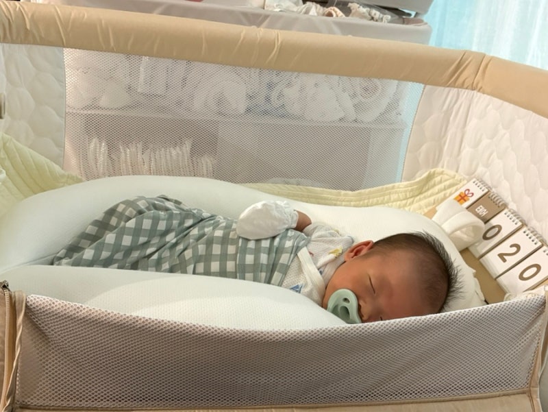 아기 통잠 육아템, 라라스와 허그곰 옆잠베개 비교부터 옆잠베개 사용시 주의사항