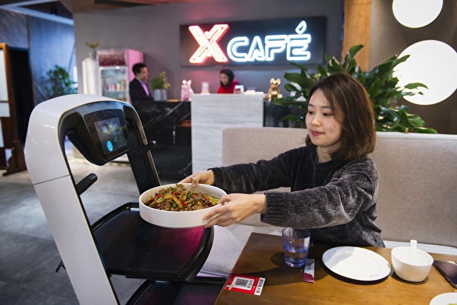 중식당 주방의 새로운 변화자동화 면기기, 어디까지 발전했을까?