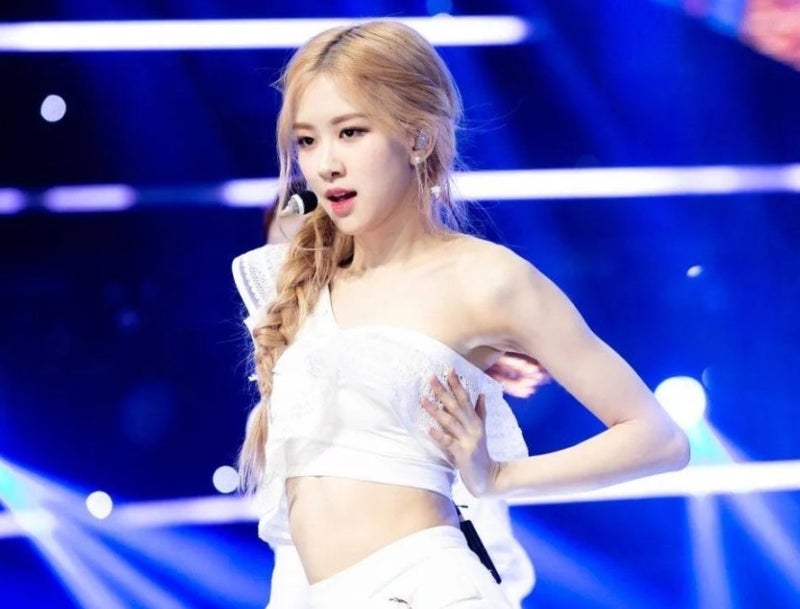 애플이 직접 알린 로제 컴백, 아이폰 18 프로로 찍었다고?