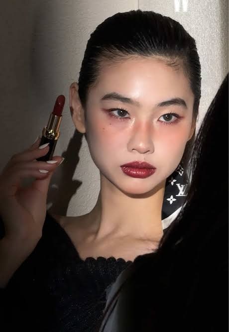 정호연 루이비통 립스틱 24만원인데…알고 보니 직접 밝힌 ‘최애 컬러’