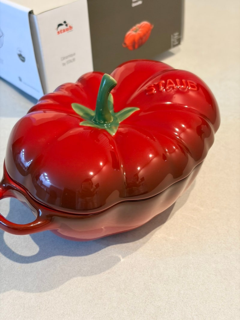 받는 순간 감탄할 집들이 선물｜스타우브 토마토 꼬꼬떼 16cm 세라믹