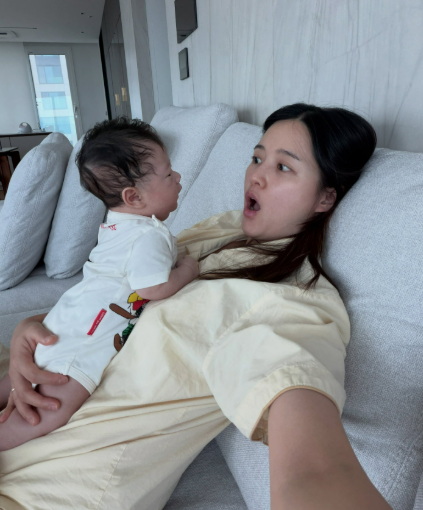 남보라, 13남매 장녀에서 한 아이 엄마로…아들 얼굴 공개하자 모두 놀란 이유